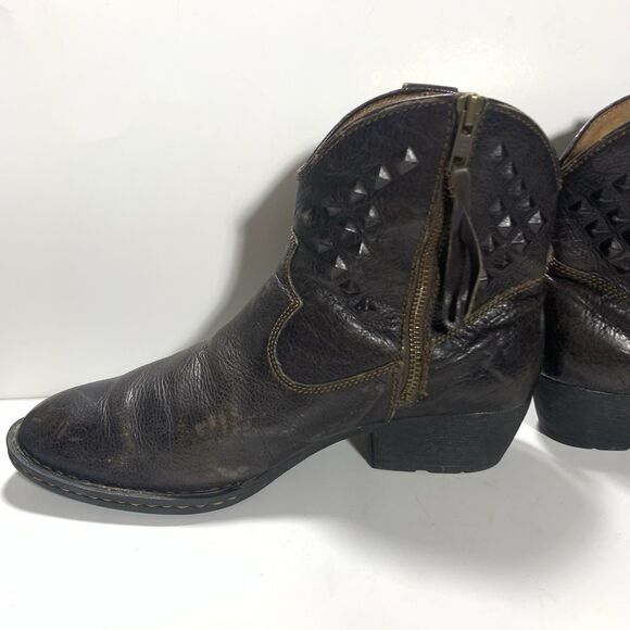 Born Leather Textured Studded Ankle Cowboy Western Boots Size 9.5 Women’s - Picture 8 of 16